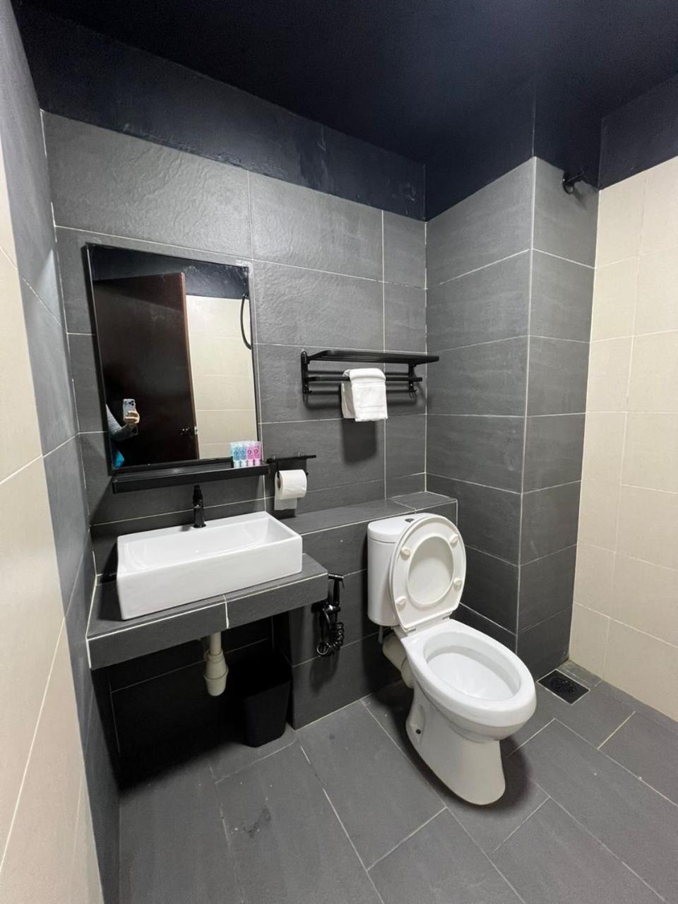 Samsara Studio Apartment At Kompleks Mutiara Gm Gua Musang Esterno foto